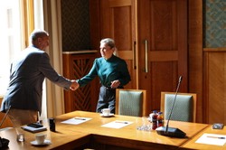 Co z wynagrodzeniem za godziny ponadwymiarowe dla nauczycieli? MEN składa deklarację