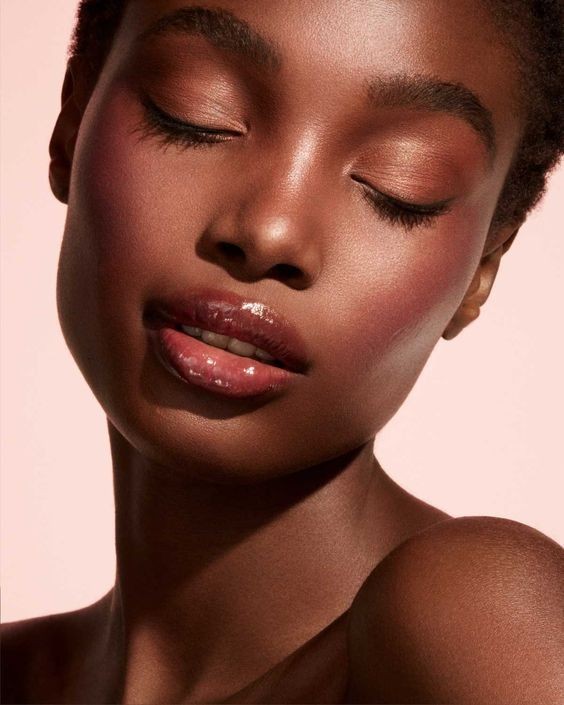 Lipbalm makes your lips look healthier and plumper [Pinterest]