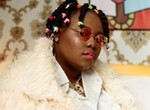 Here's what Teni wants written on her grave when she passes away