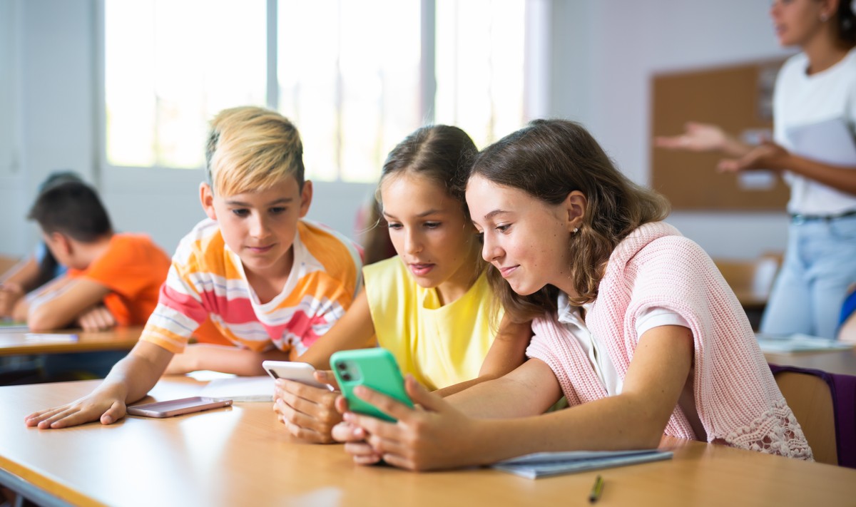 Nowe uprawnienia dla uczniów! Chodzi o dzieci w wieku od 9 do 17 lat. Program startuje już we wrześniu. Czego się spodziewać?