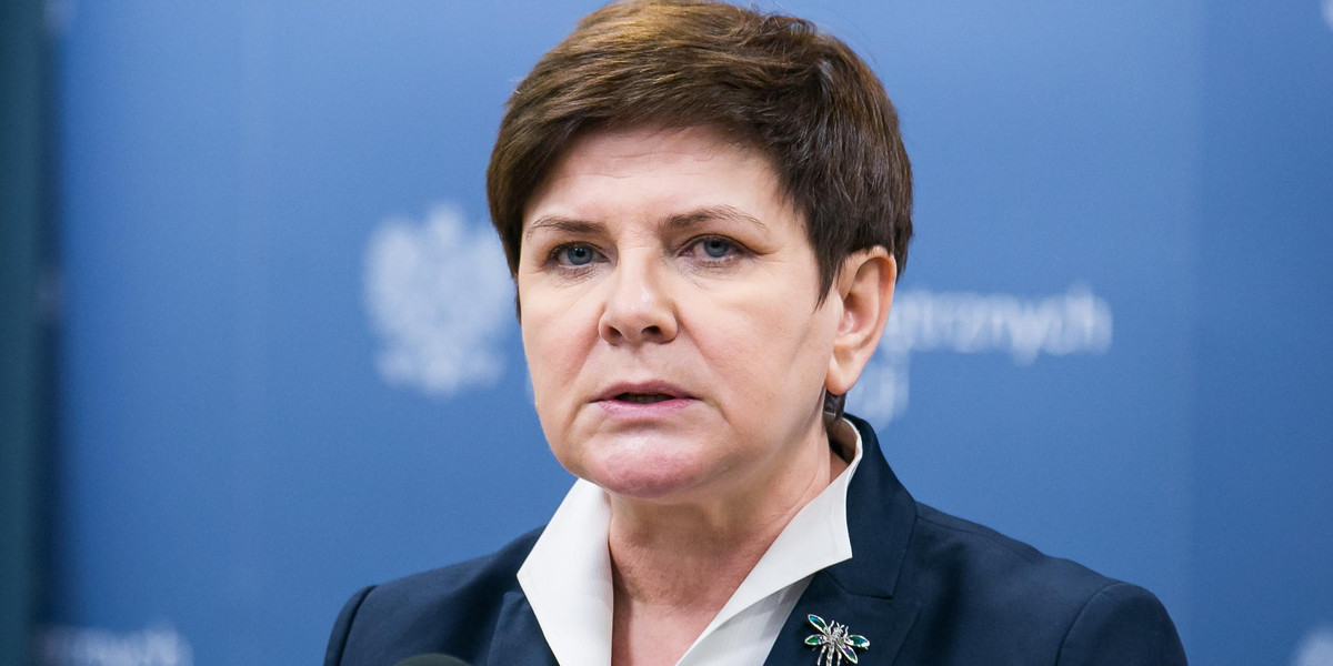 Premier Szydło nie nadąża za Kaczyńskim?! "Jest psychicznym wrakiem"