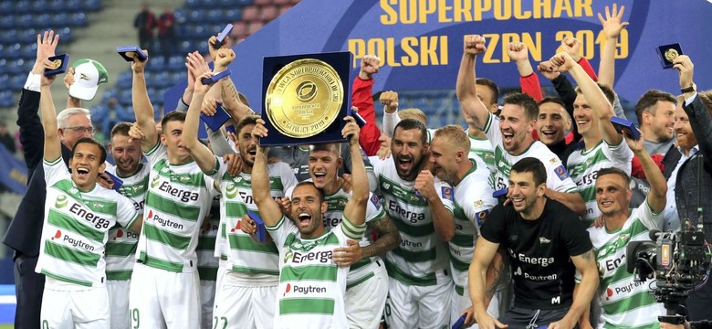 Piłkarski Superpuchar Polski: Lechia Gdańsk rozbiła Piasta Gliwice i zgarnęła trofeum [WIDEO]