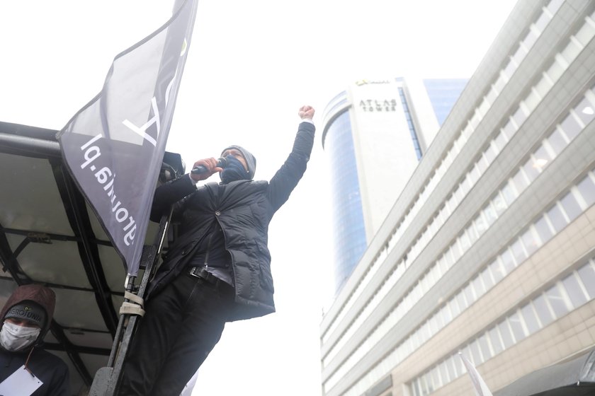 Protest rolników w Warszawie. Zablokowali kluczową trasę