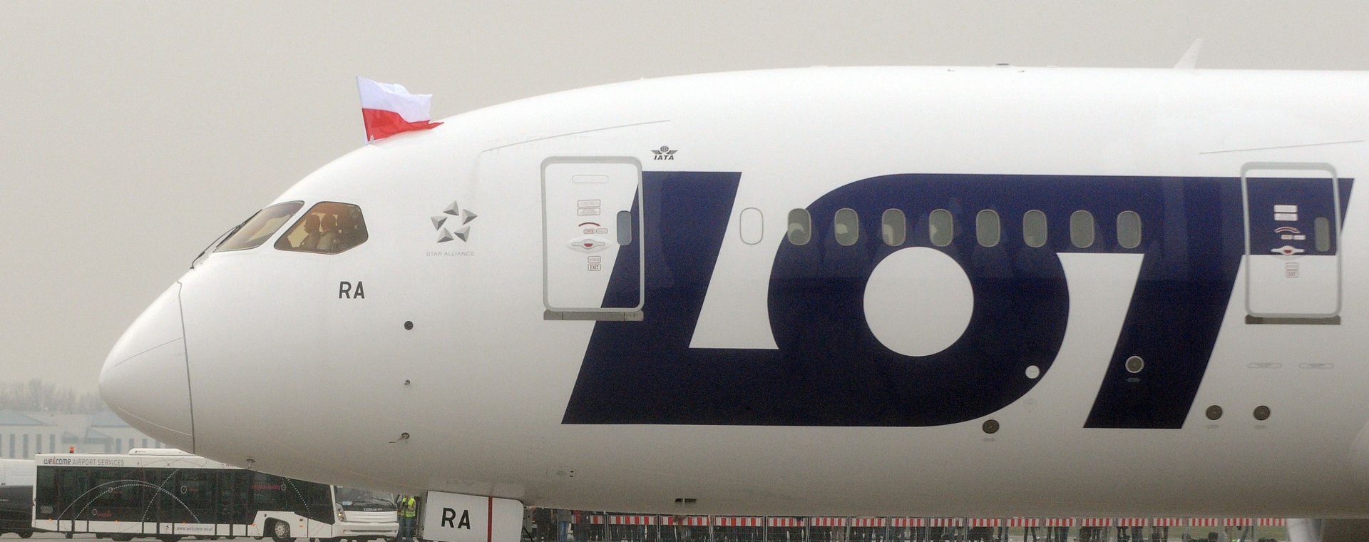 W 2012 roku LOT rozpoczął budowę floty dalekiego zasięgu w oparciu o nowoczesne B787 Dreamliner. Później przyszedł czas na rozwój siatki, budowę dwóch hubów, a z czasem pierwsze akwizycje. Po niemal ośmiu latach, z powodu kryzysu COVID-19, narodowy przewoźnik znów jest w trudnej sytuacji. 