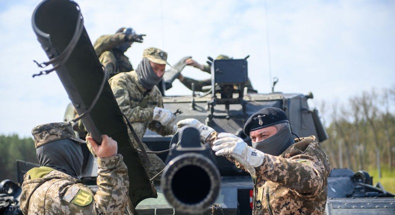 Ukrainian soldiers work on the tank gun of a Leopard 1 A5 main battle tank.Klaus-Dietmar Gabbert/picture alliance via Getty Images