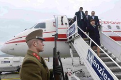 Europejska ofensywa polskich władz. Szydło na Węgrzech rozmawia z Orbanem