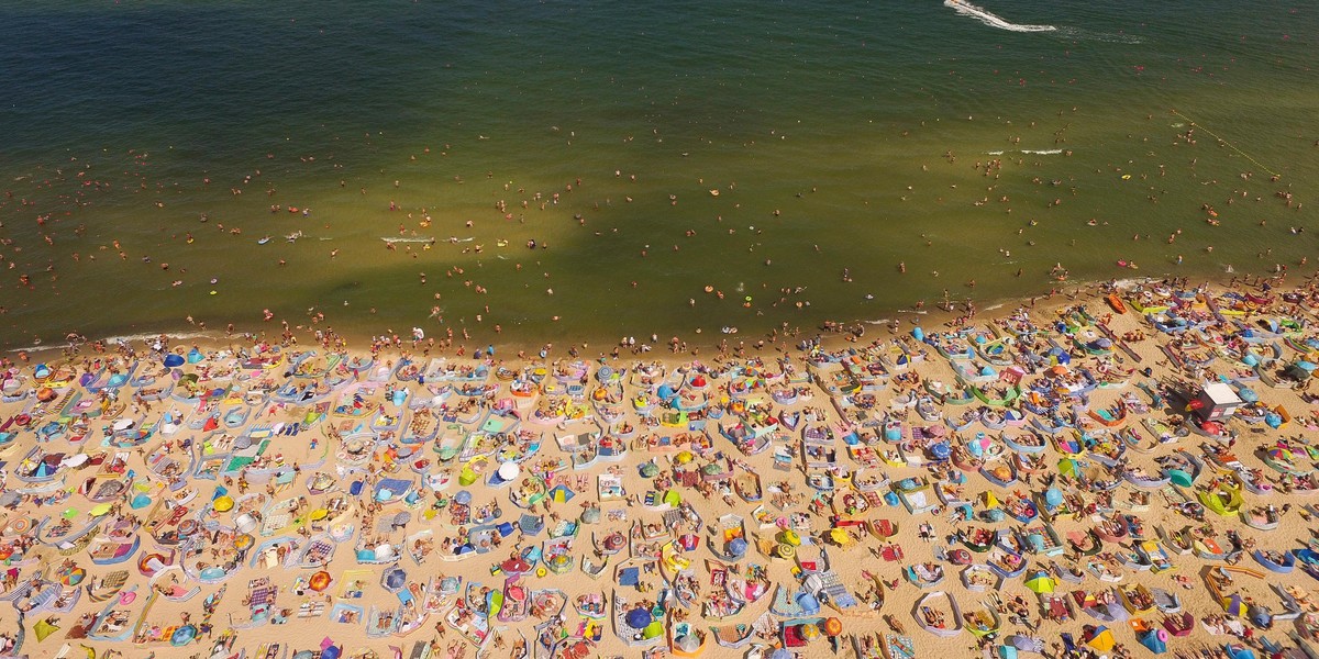 Oblężenie plaży w Władysławowie.