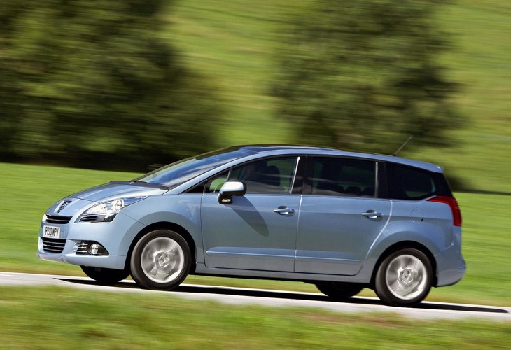 Peugeot 5008 - zdaniem przedstawicieli niemieckiego stowarzyszenia nadzoru technicznego GTÜ -to najbardziej niezawodny model w klasie vanów