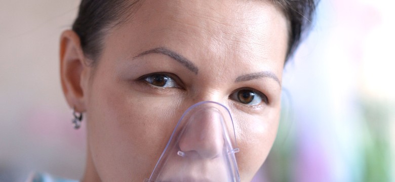 Inhalacja - złoty środek na katar, kaszel i przeziębienie. Jak zrobić ją dobrze?