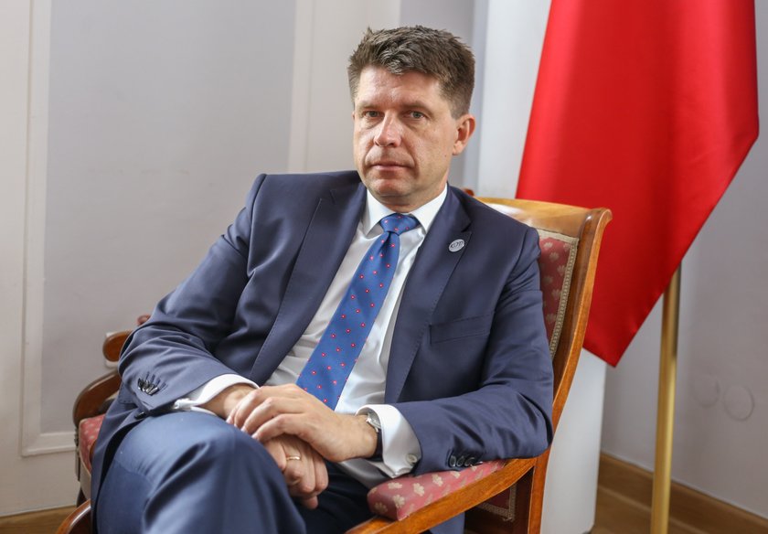 Petru: Jesteśmy na historycznym zakręcie