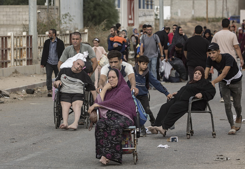 Palestyńczycy ewakuują się na południe Strefy Gazy