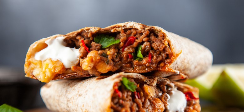 Pomysł na danie z mięsa mielonego? Burrito! Przekąska w meksykańskim stylu [PRZEPIS]