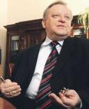 Bolesław Piecha, wiceminister zdrowia,
      nadzorował prace nad zmianą przepisów dotyczących organizacji
      czasu pracy lekarzy