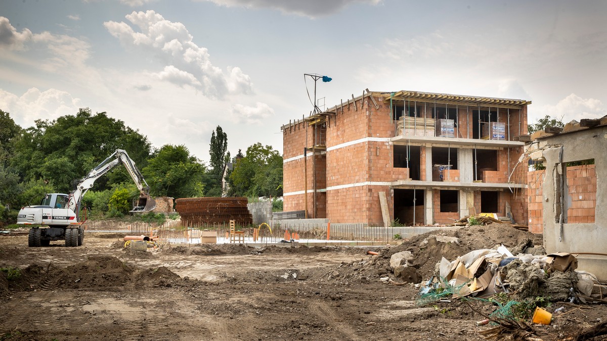 Újabb mélyponton az építőipar Magyarországon, megérkeztek a riasztó számok