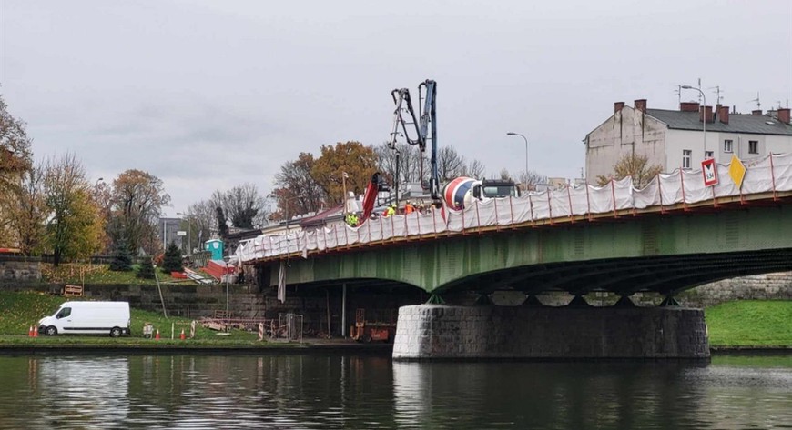 Nocą z 22 na 23 listopada będzie można przejechać po nim dwoma pasami w każdą ze stron.