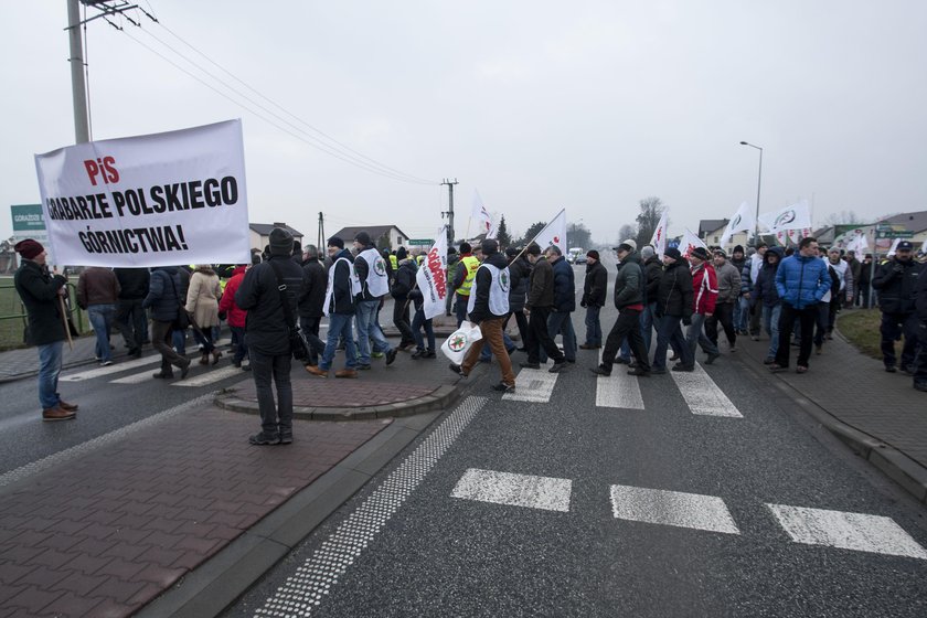 Suszec. Pikieta górników z KWK Krupiński i Makoszowy