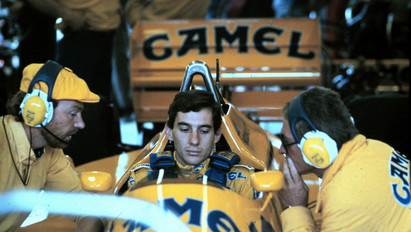 Történelmi pillanat: amikor Senna egy ezerkettes Zsigulival körözött a Hungaroringen