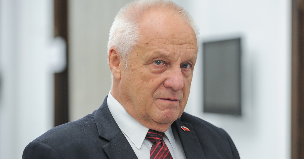 TV Republika kontra Niesiołowski. Polityk tłumaczy swoje zachowanie: pluli na Tuska