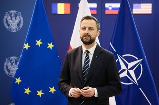 Szef MON jedzie do Brukseli. Spotka się z sekretarzem NATO i ministrami obrony państw UE