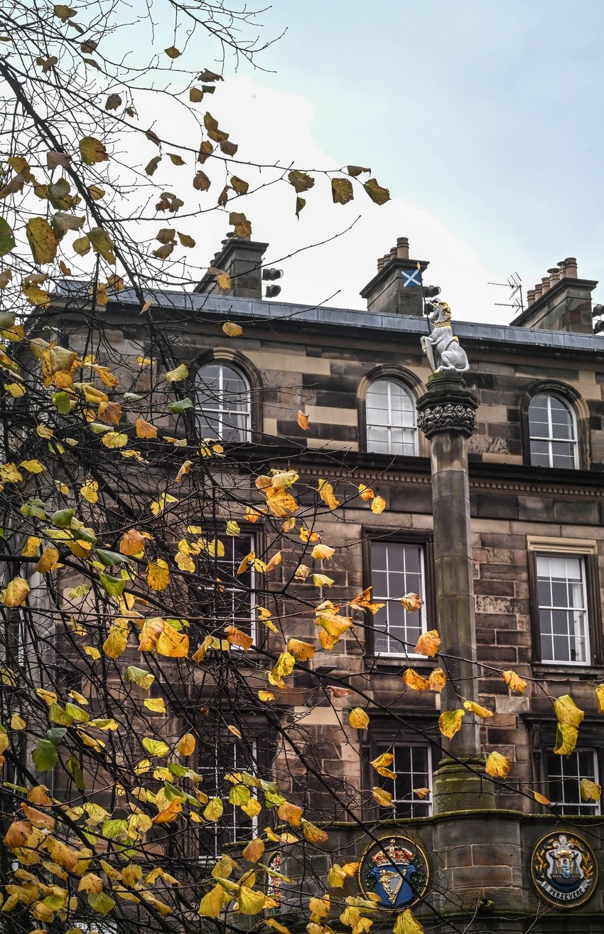 Edinburg u jesen prava je uživancija za čula