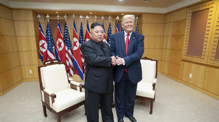 Kim Dzsong Un és Donald Trump / Fotó : Northfoto