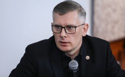 Cenckiewicz: Groźby wobec Jana Olszewskiego wśród zniszczonych akt w archiwach wojskowych