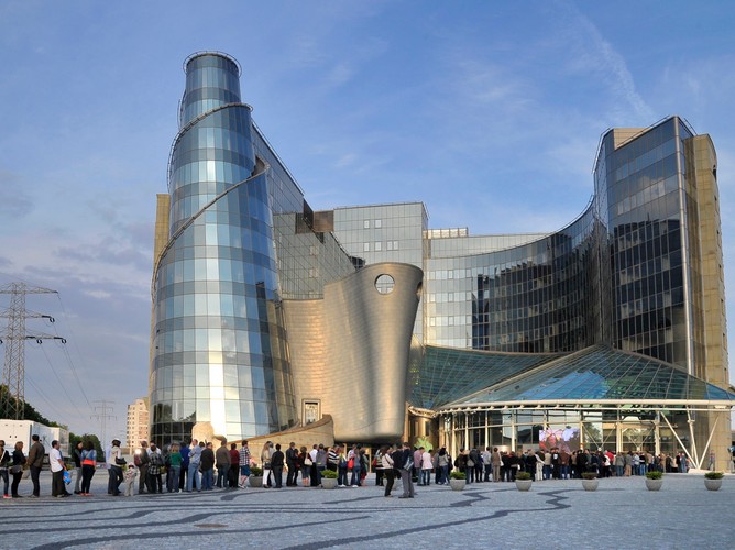 Kolejka chętnych na spotkanie z gwiazdami TVP