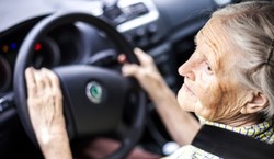 Seniorzy stracą prawo jazdy w 2026 roku? Decyzja zapadła, zmiany zaskoczą kierowców