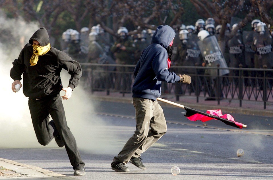 GREECE POLICE GUNFIRE