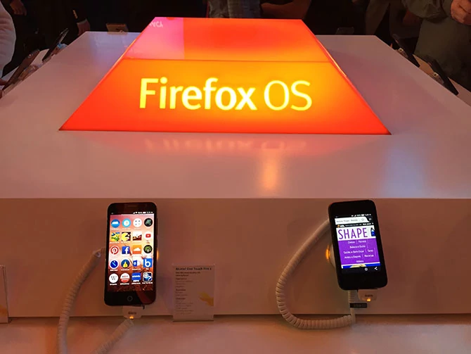 Smartfony z Firefox OS na stoisku Mozilli na MWC 2015