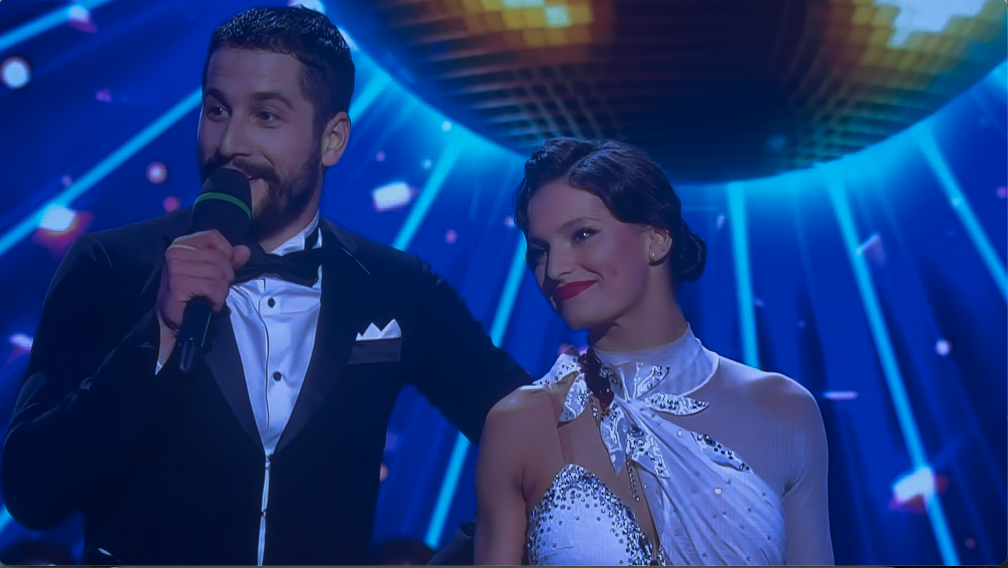 Jakub Jablonský a Anna Riebauerová poňali svoje improvizované číslo ako svadbu. 