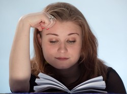 Uwaga! Literatura kobieca obniża pewność siebie... kobiet