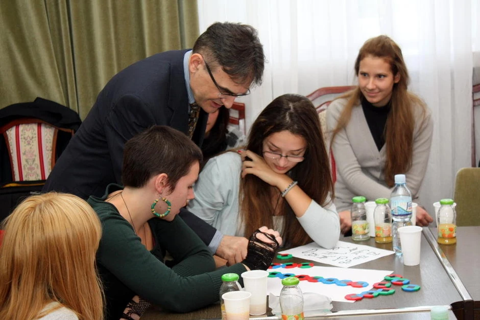 Zdravko Živković prati rad srednjoškolaca