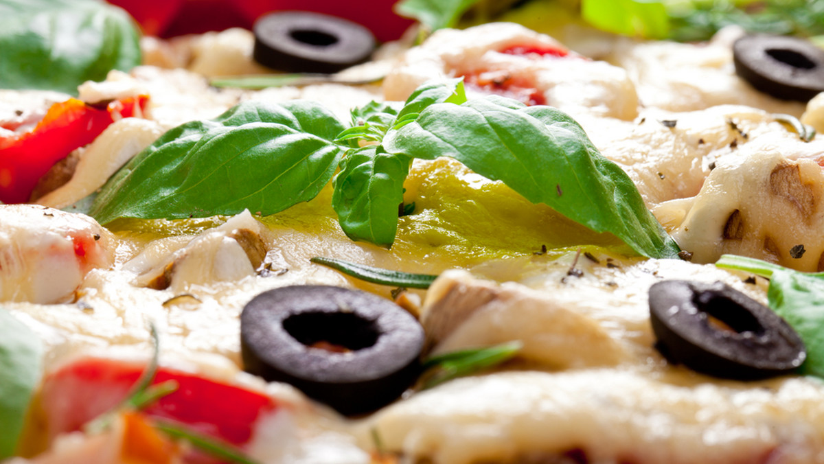 "Włoska pizza uważana jest za najlepszą na świecie ze względu na jej prostotę, a zarazem wyrazistość smaku" - mówi Giancarlo Russo. Szef kuchni zdradza przepis na tradycyjną pizzę Margheritę. 9. lutego jest Międzynarodowym Dniem Pizzy.
