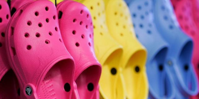 Crocs CEO says simplicity of company's clogs makes them largely immune to  supply-chain issues and COVID-19 factory shutdowns | Business Insider Africa