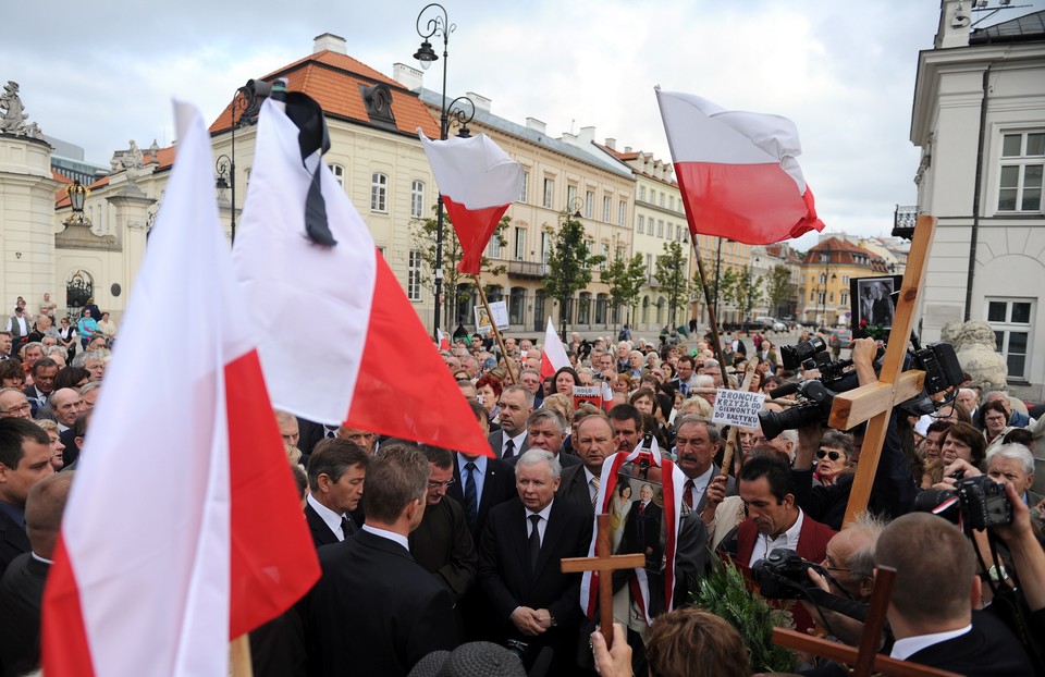 WARSZAWA MIESIĘCZNICA KATASTROFY SMOLEŃSKIEJ