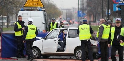 Samochód zderzył się z autobusem. Zginął kierowca