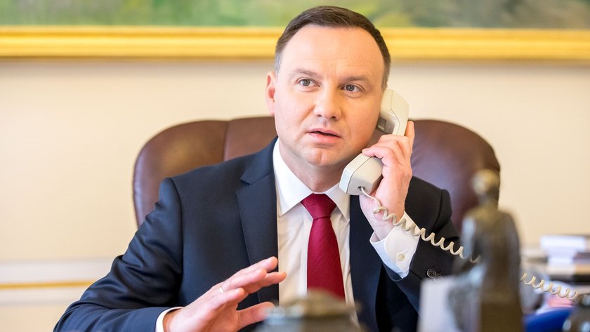 Prezydent Andrzej Duda rozmawiał telefonicznie z prezydentem Chin. Chodziło o zakup szczepionek