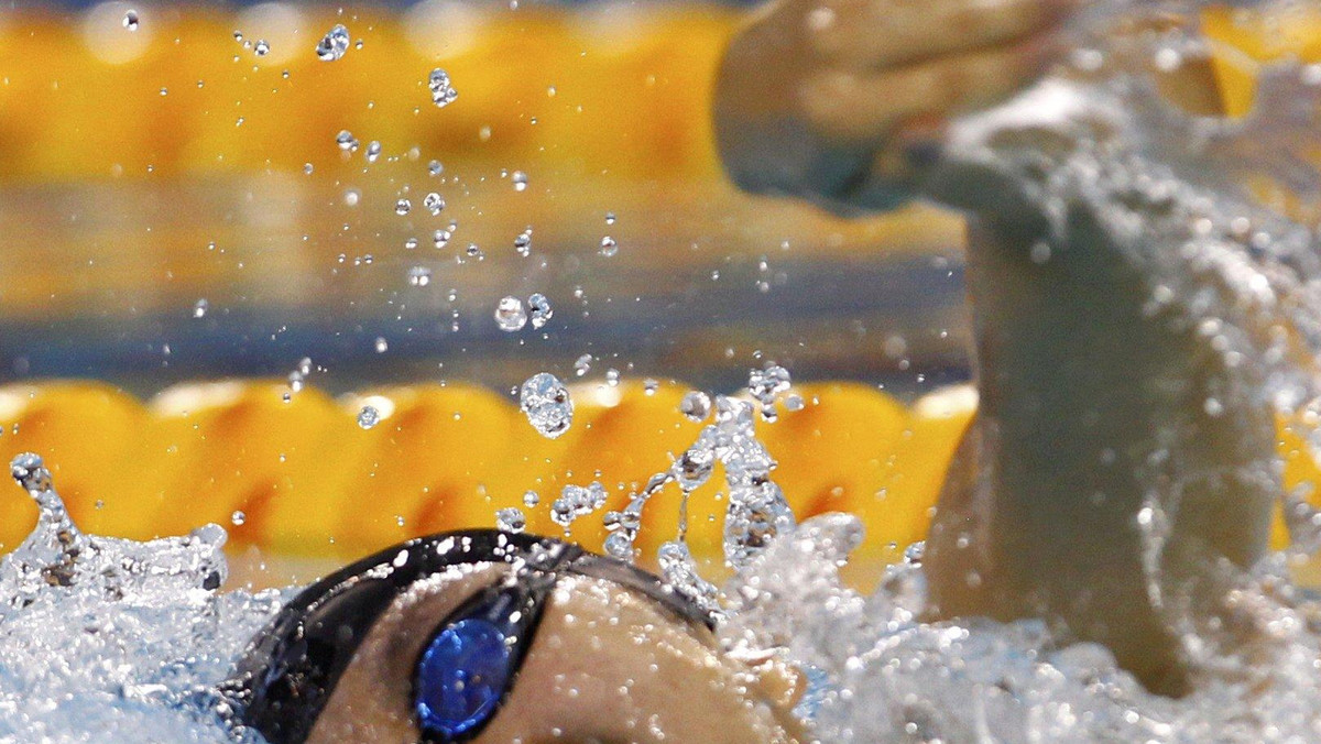 Reprezentantki Chin pobiły rekord świata i zdobyły złoty medal w finale sztafety na 200 metrów stylem dowolnym, podczas X Mistrzostw Świata w Pływaniu 2010, które rozgrywane są w Dubaju na krótkim basenie.