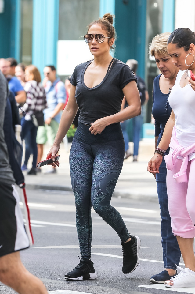 Jennifer Lopez na sportowo - ale kształty!