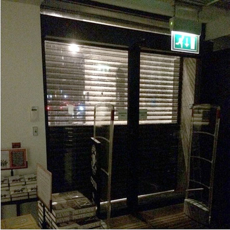 Ovu fotografiju je turista snimio u knjižari