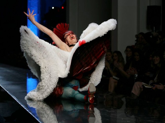 Kolekcja Haute Couture Jeana-Paula Gaultiera na sezon wiosna-lato 2011