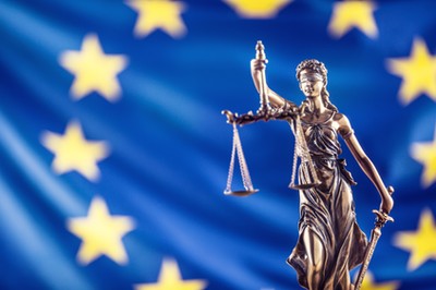 TSUE zmienia zasady w sprawach frankowych: potrącenie nie blokuje walki o przedawnienie