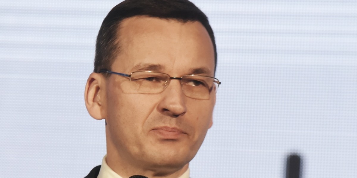 Morawiecki sugeruje działanie akcjonariuszom największego banku w Polsce