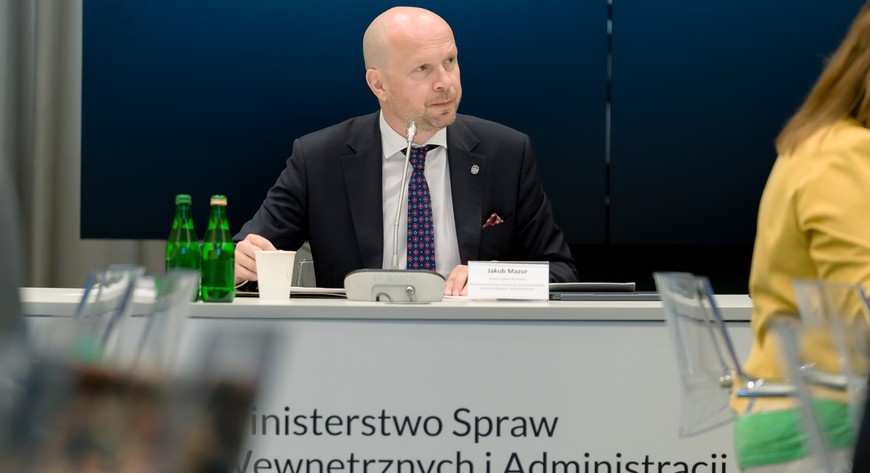 – Dalszy rozwój Wrocławia nie może być planowany w oderwaniu od otaczających go gmin i powiatów. Każdego dnia mieszkańcy przemieszczają się ponad granicami administracyjnymi - do pracy, szkół, uczelni i usług – podkreśla Jakub Mazur, wiceprezydent Wrocławia.
