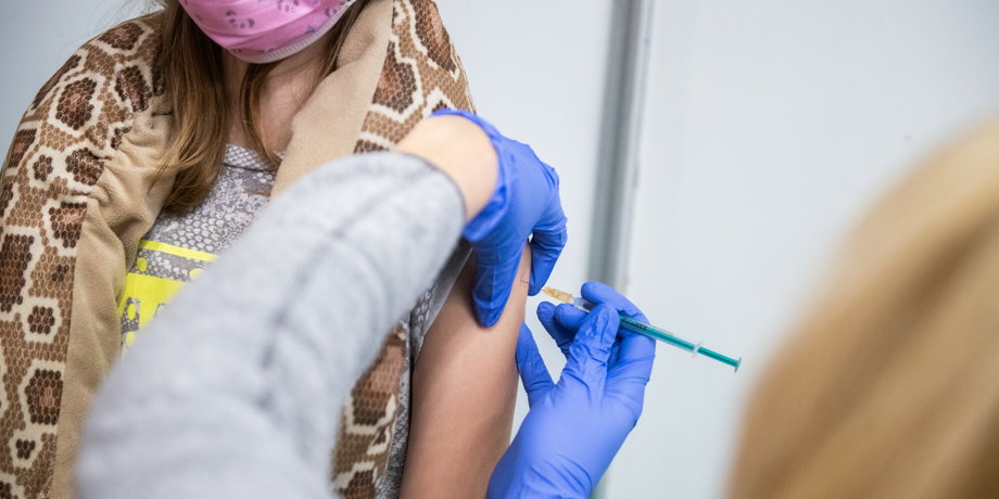 Odszkodowania po szczepieniach mogą w niektórych przypadkach wynieść nawet 100 tys. zł.