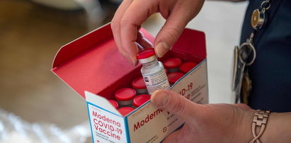 Dostaniemy mniej szczepionek Moderny. Polska złoży protest