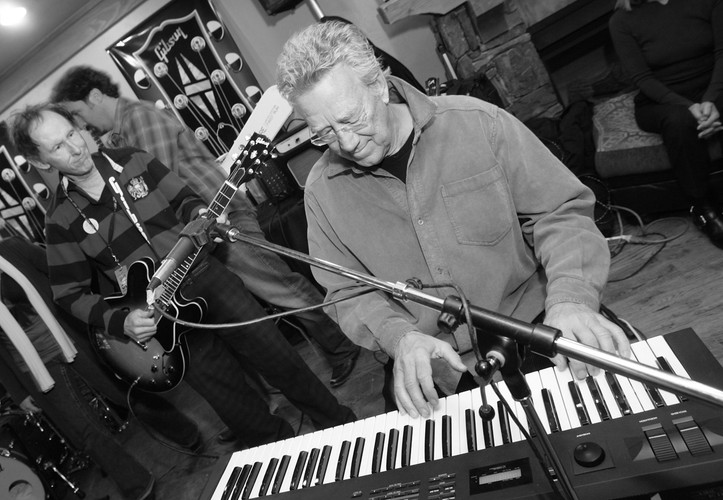 Ray Manzarek (1939 – 2013)