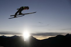 Mistrzostwa świata w skokach: Twardosz w finale, ale daleko