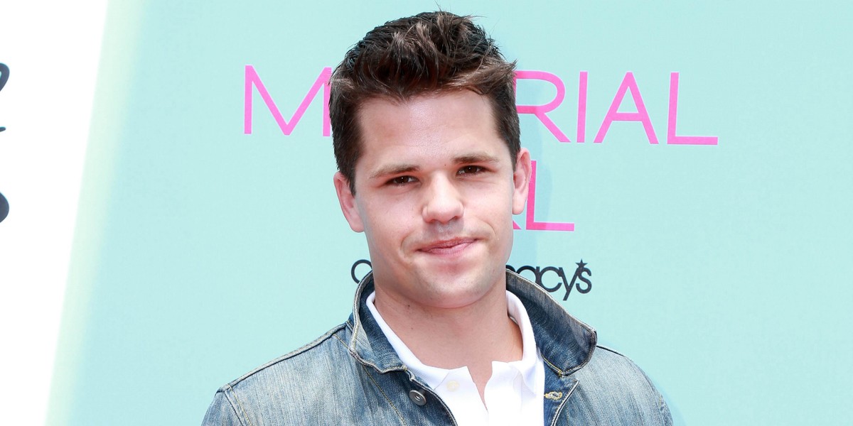 Charlie Carver